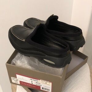 ColeHaan black leather mules/clogs shoes with lug soles in excellent condition